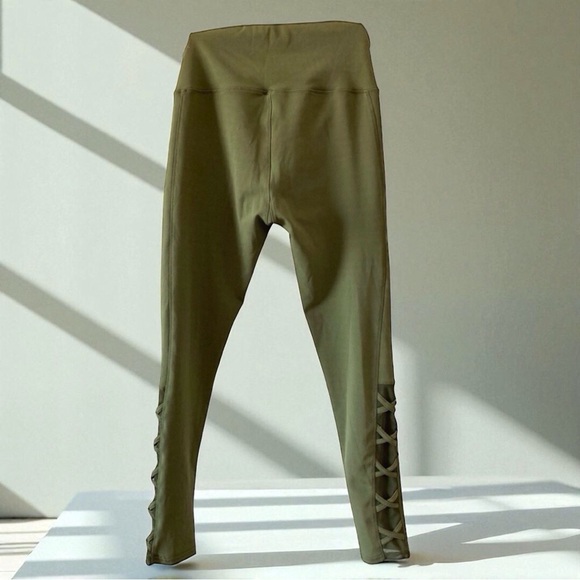 Ebb & Flow Yoga Leggings Olive Green Medium activewear athleisure workout casual - Picture 3 of 7